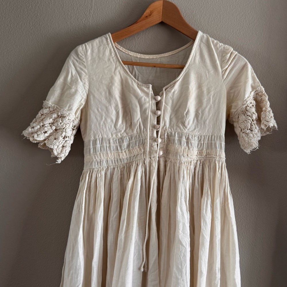 BEVERLY PAIGE Vintage Ruffle Maxi Dress - Picture 2 of 11